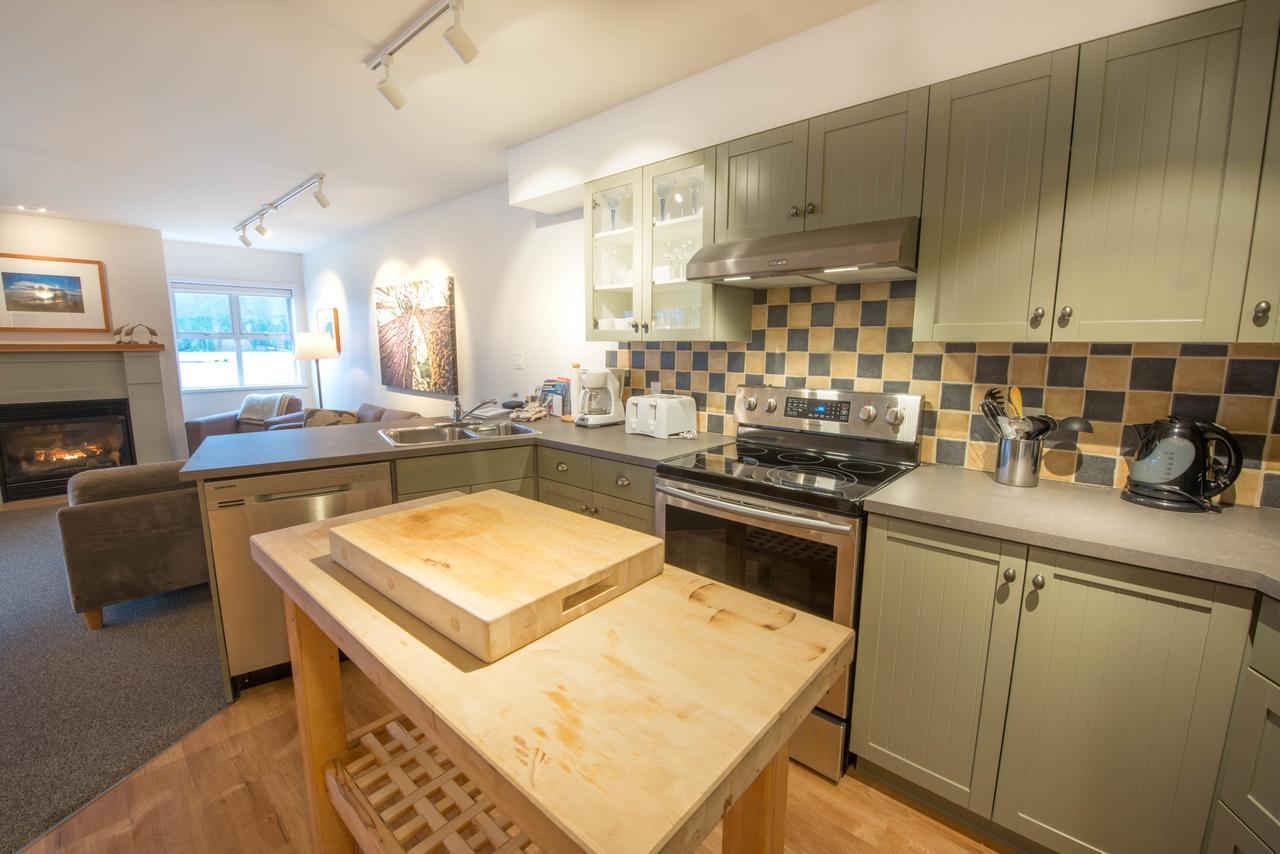 Luxury 2Br Oceanfront Condo By Onlybc 201 Tofino Bagian luar foto